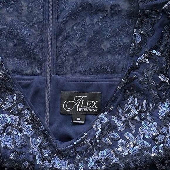 Alex Evenings Sequin V-Neck Knee-Length Dress – Size 18 - Picture 8 of 14